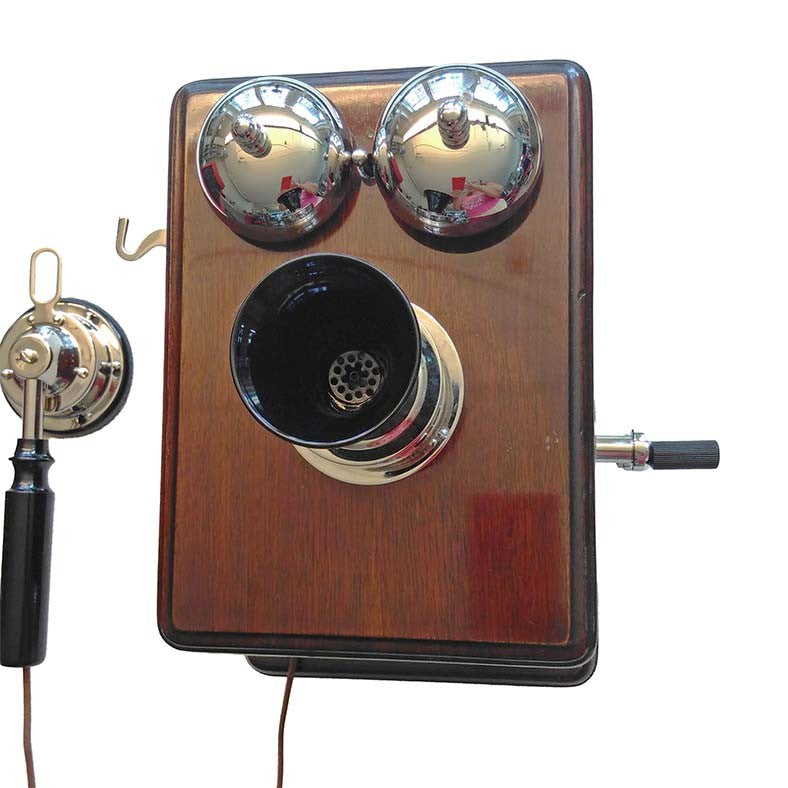 Wandtelefon aus Holz